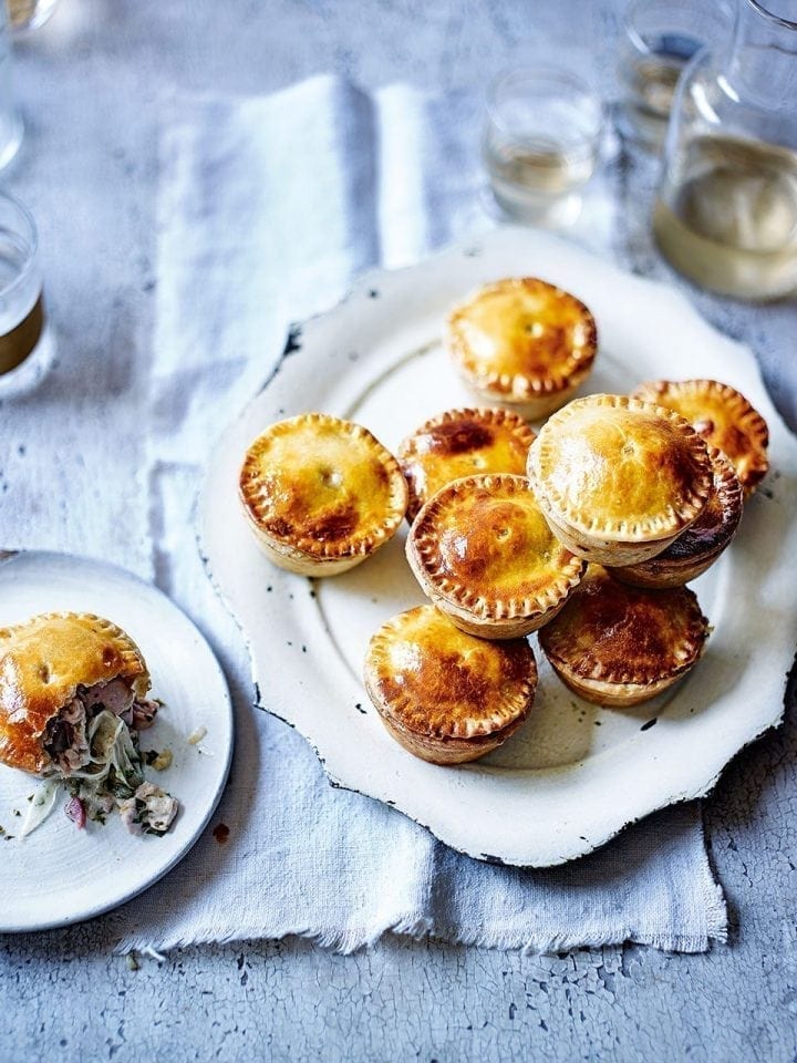 Mini chicken, sherry and herb pies