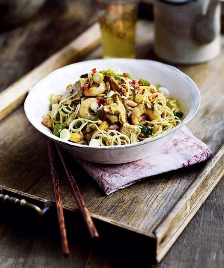 Singapore style stir fried noodles