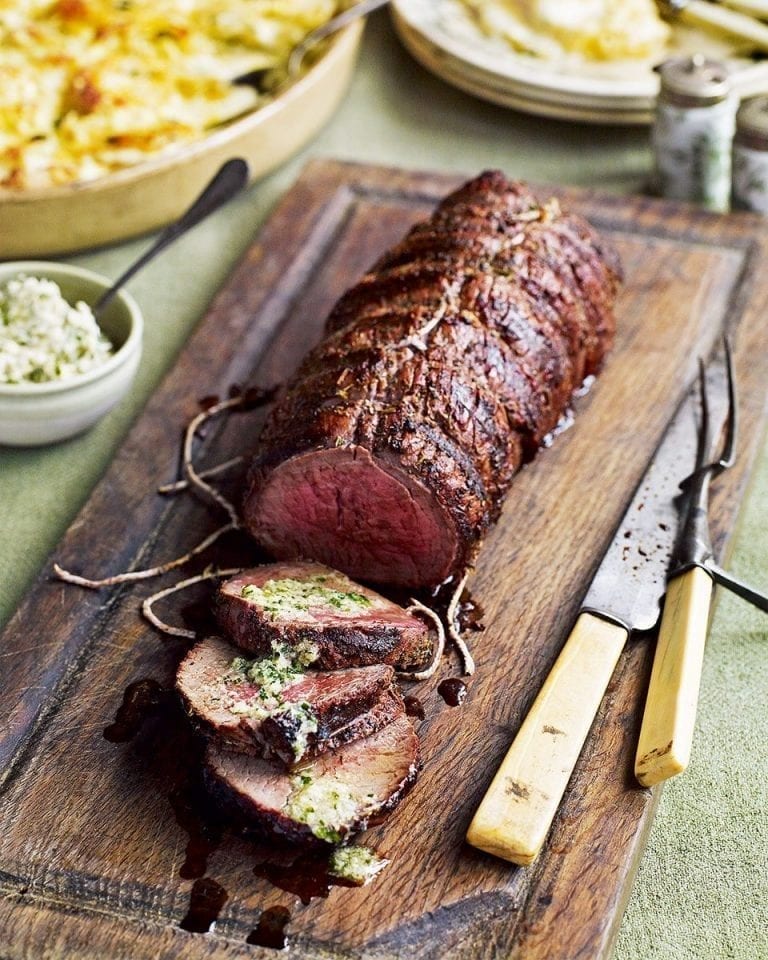 Barbecued fillet of beef with horseradish butter