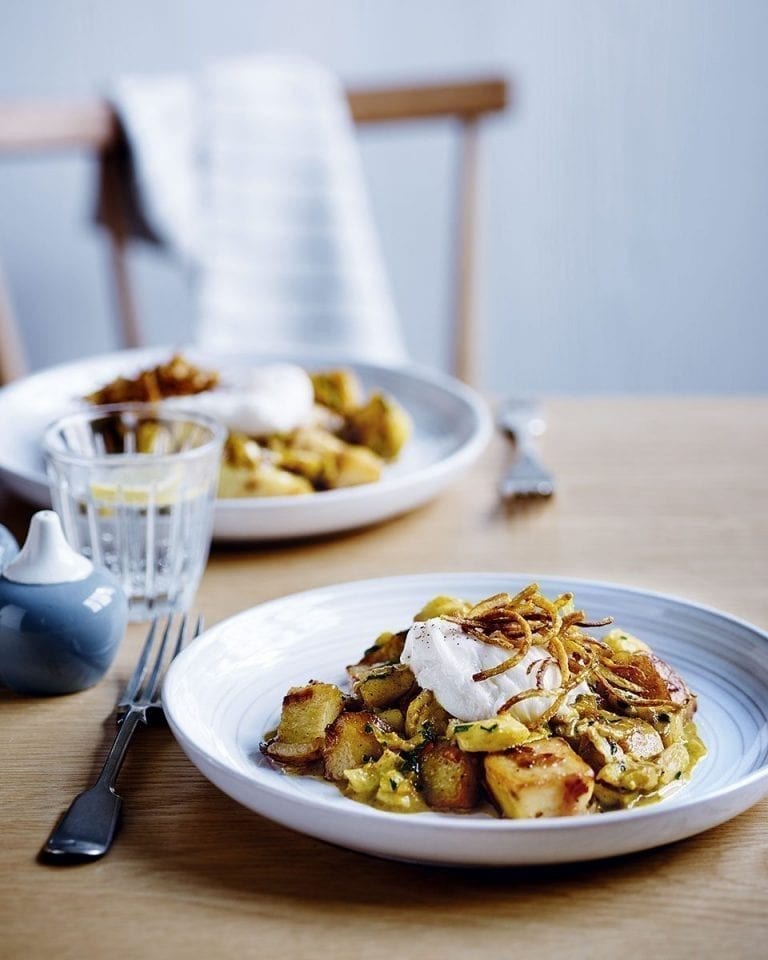 Smoked haddock, crispy onions, curry sauce