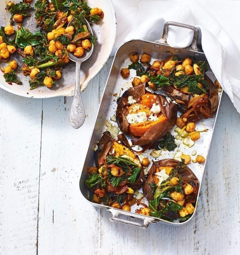 Baked sweet potatoes with spicy chickpeas