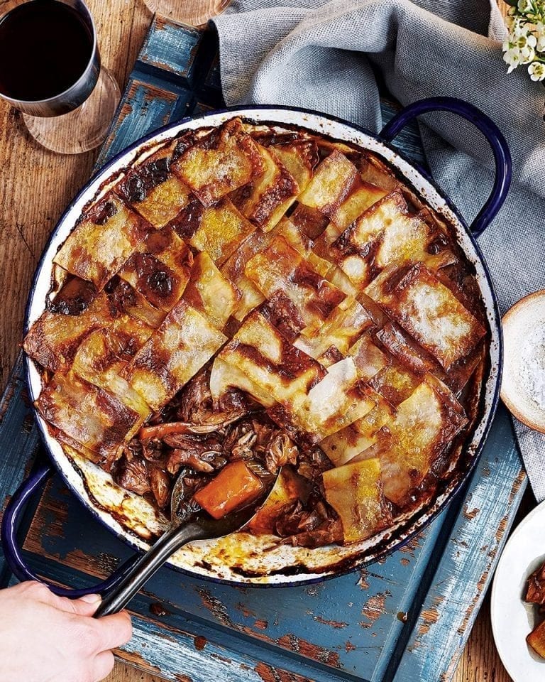 Slow-cooked lamb shank and red wine hotpot