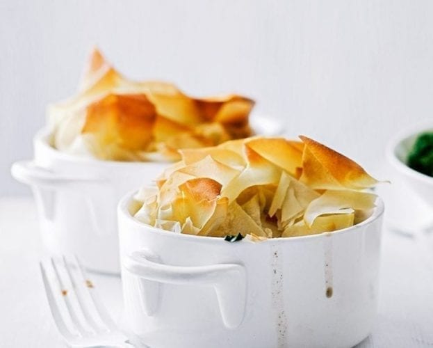 Creamy pork and mushroom pie