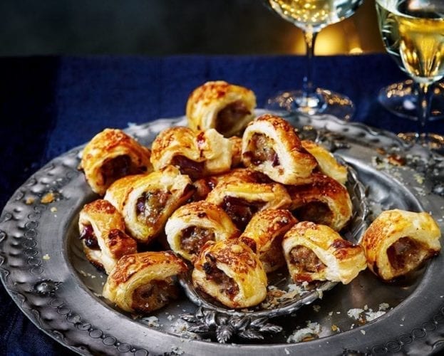 mini sausage rolls