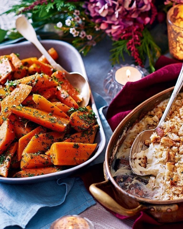 Sherry-glazed carrots with parsley