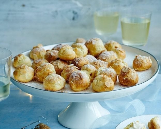 Strawberry choux buns