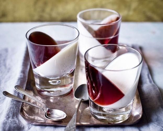 Vanilla pannacottas with sloe gin and rosemary jelly