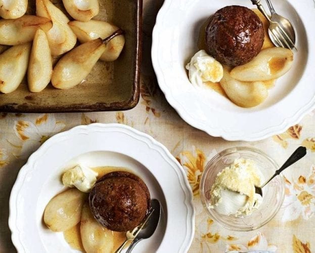 Parkin puddings with pan-fried pears