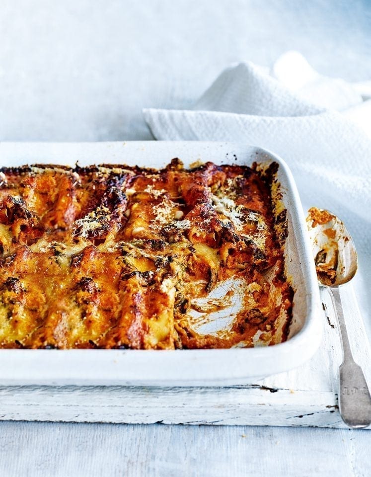 Chicken, spinach and ricotta cannelloni