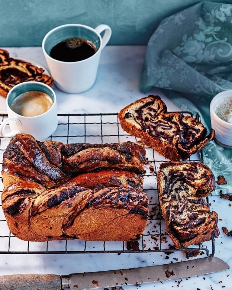 Best Chocolate Babka with Chocolate Filling - Sweetly Cakes