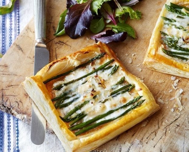 Quick asparagus and taleggio tart
