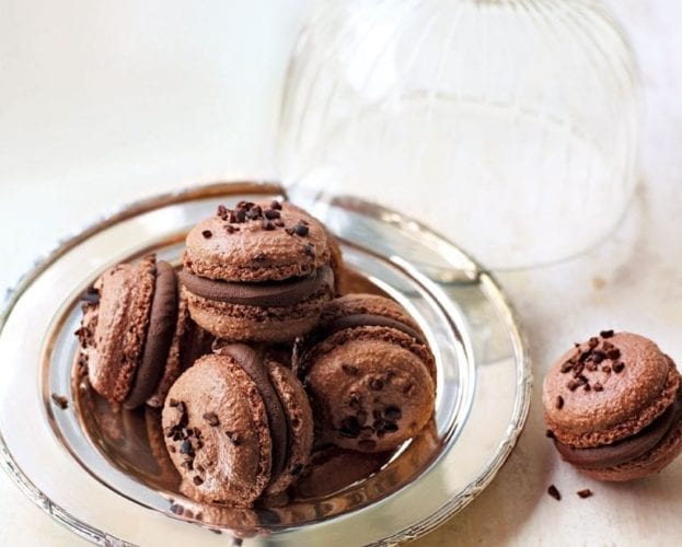 Chocolate macarons
