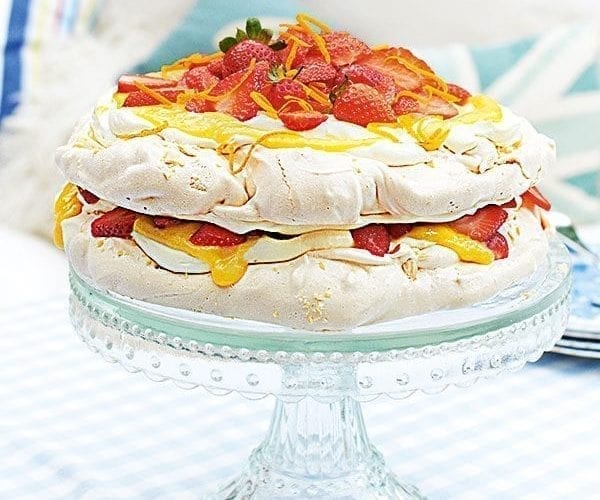 Strawberry, orange and almond meringue