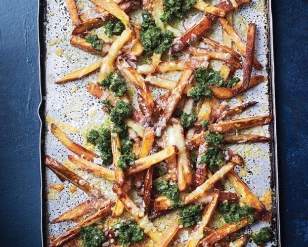 Ripped oven chips with smoked chilli and roasted garlic dip