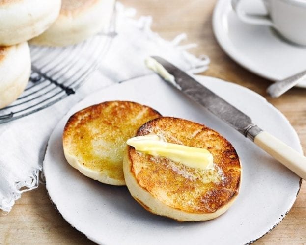 Smoked haddock, bacon and eggs on muffins