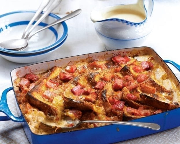 Spiced brioche and rhubarb pudding