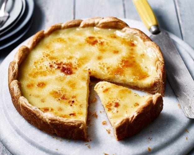 Giant pastéis de nata