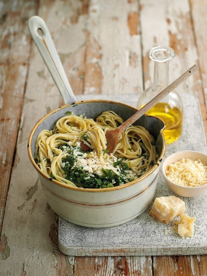 Lemon and parsley linguine