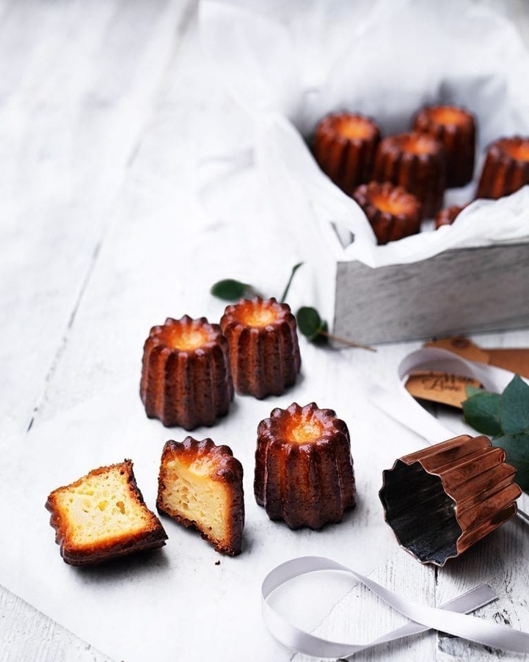 Classic canelés