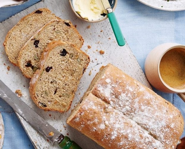 Spelt loaf with sour cherries