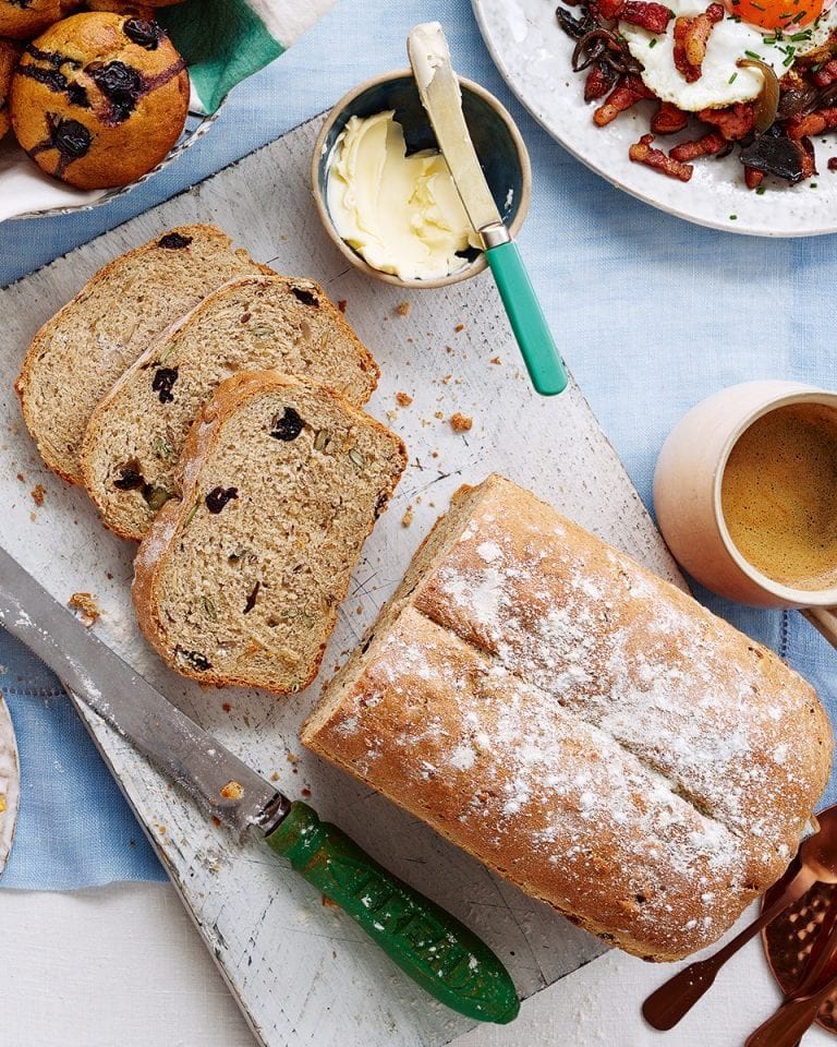 Spelt loaf with sour cherries