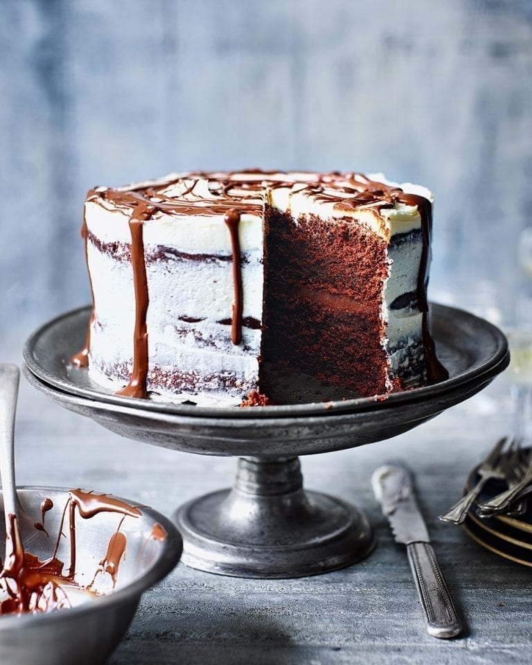 Chocolate soured cream cake