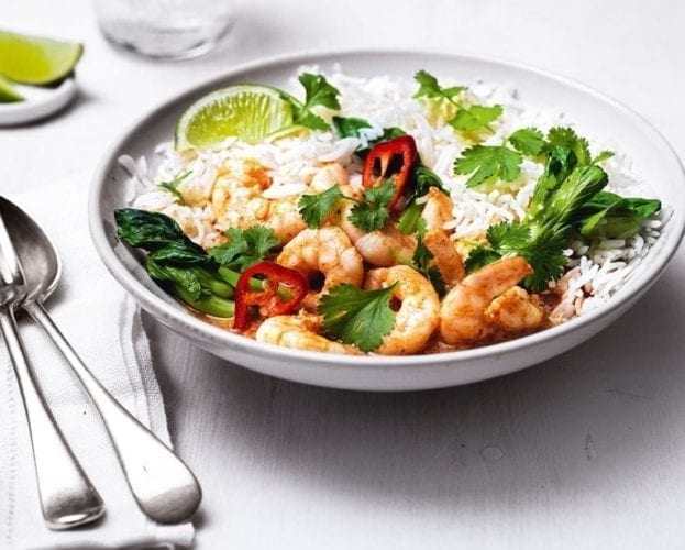 Quick Thai red prawn curry