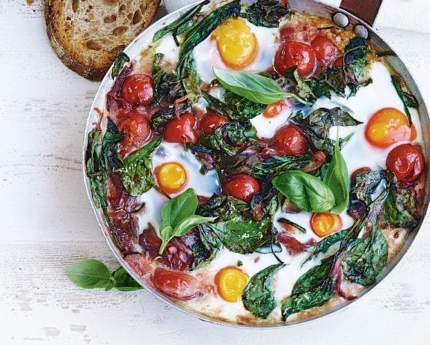 Baked eggs in spicy tomato sauce