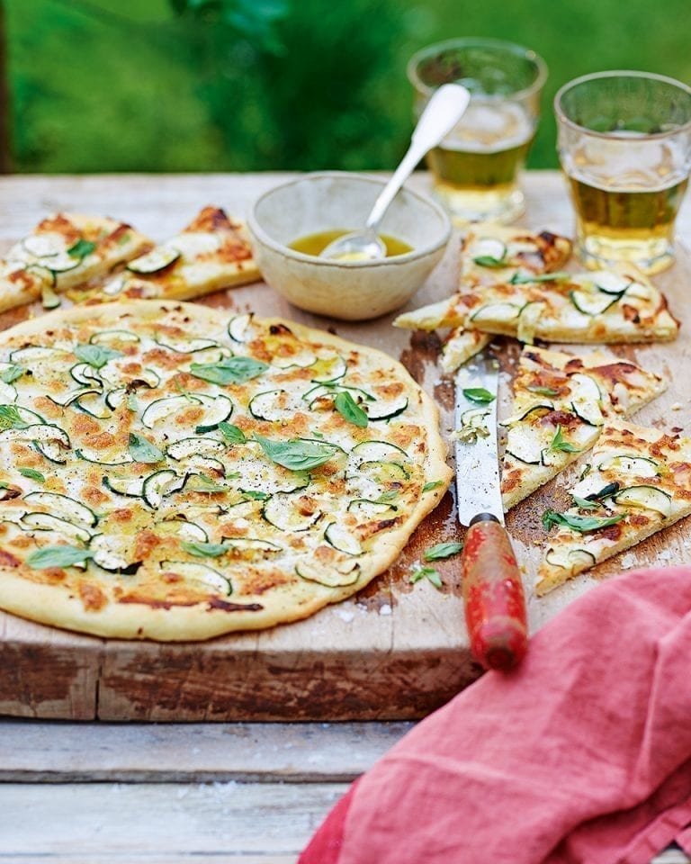 Courgette and ricotta pizza