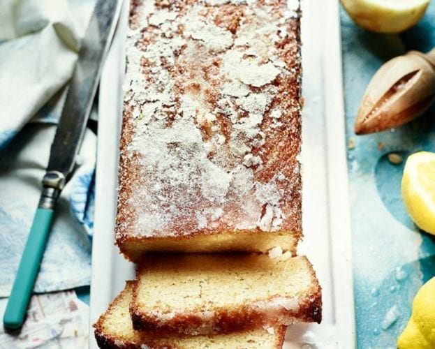 Lemon drizzle cake with limoncello