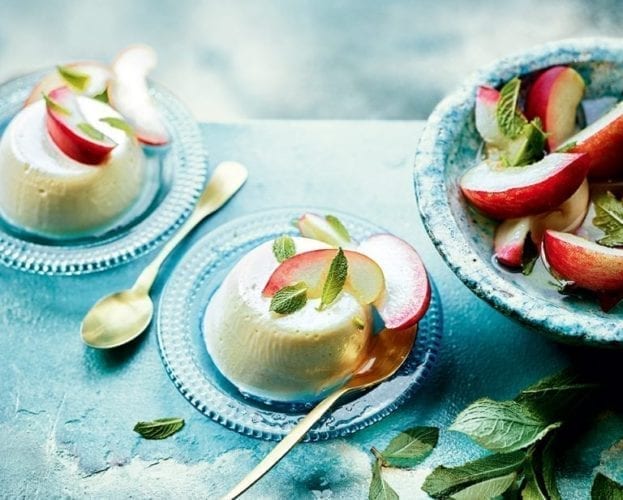 Peach bellini pannacottas