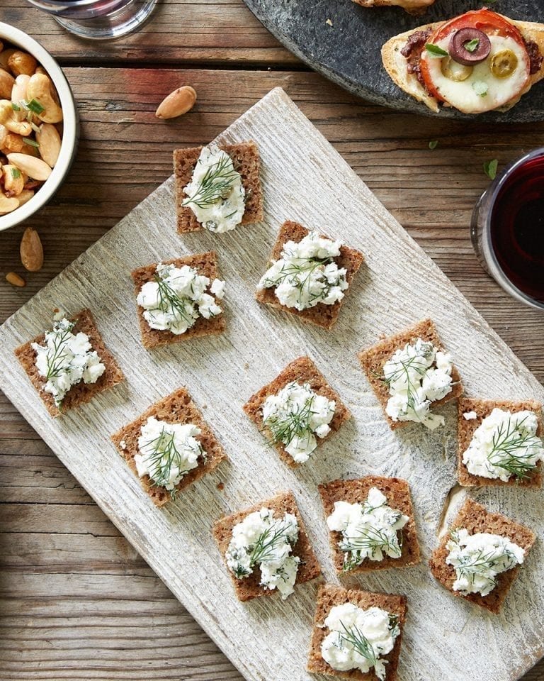 Quick dill, caper and goat’s cheese canapés