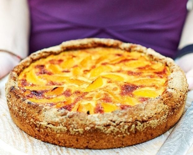 Apricot tart