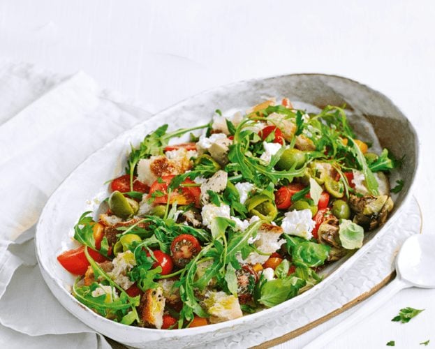 Goat's cheese and artichoke panzanella