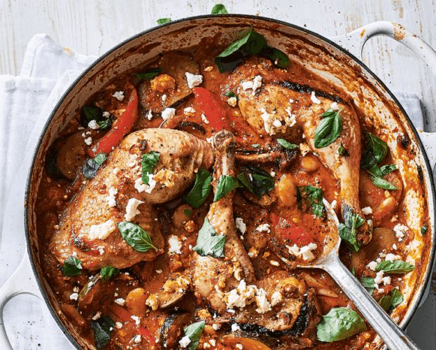 Chicken and courgette salad bowls