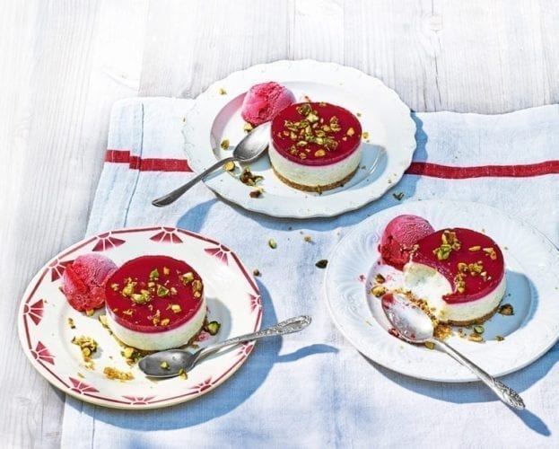 Raspberry cheesecakes