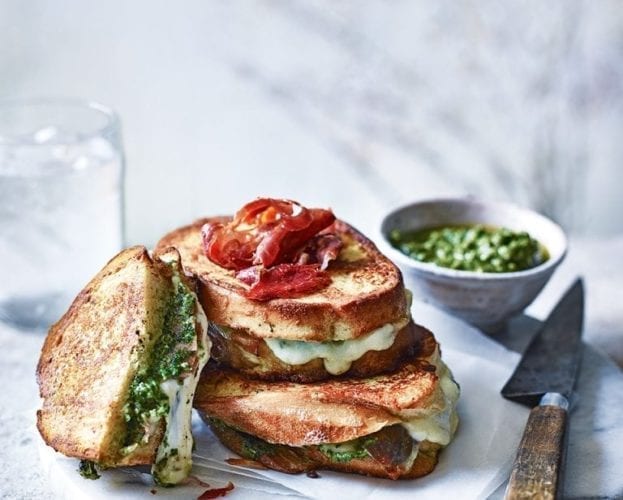 pesto toastie