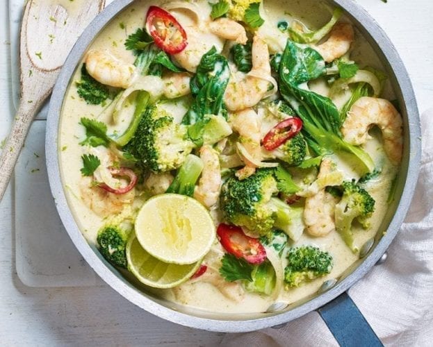 thai prawn green curry in a pan