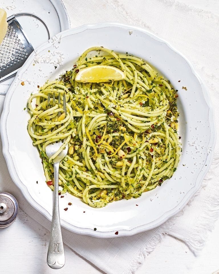 Spaghetti with kale pesto and pangrattato topping