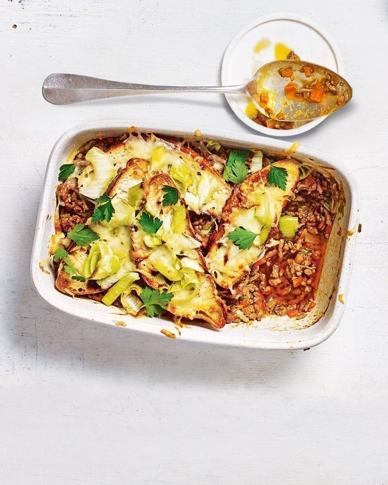 Shepherd’s pie with cheesy leek crouton topping