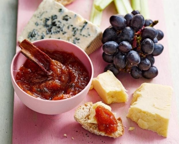 Rhubarb chutney