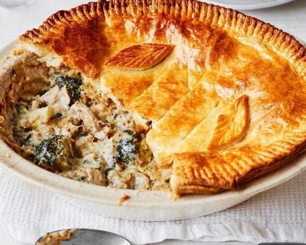 Chilli, broccoli and mozzarella pies