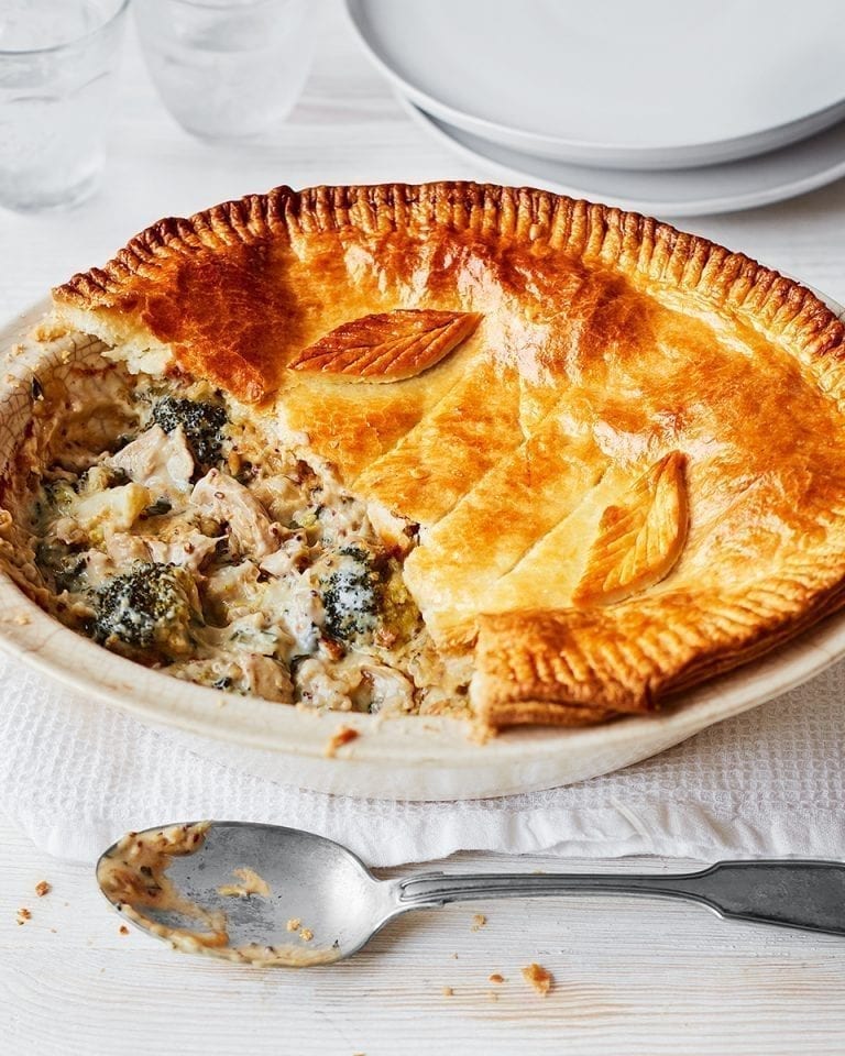 Easy chicken and broccoli pie