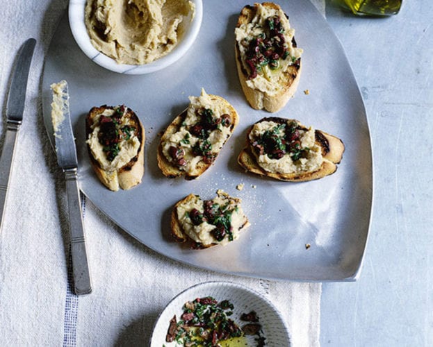 Crostini with white bean purée