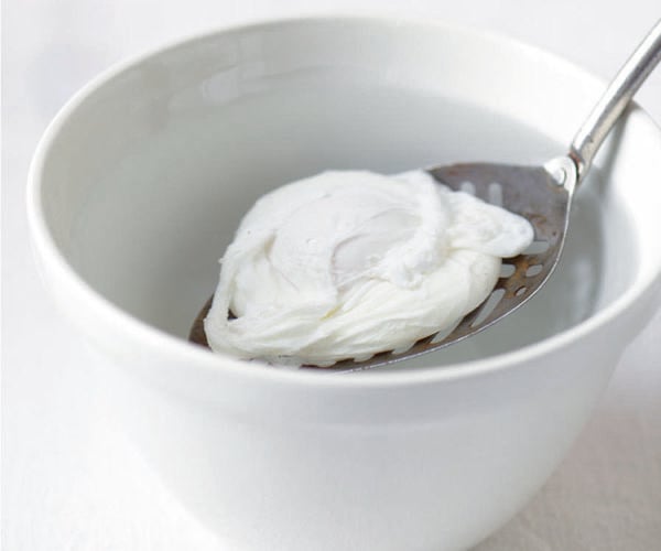 How to poach an egg