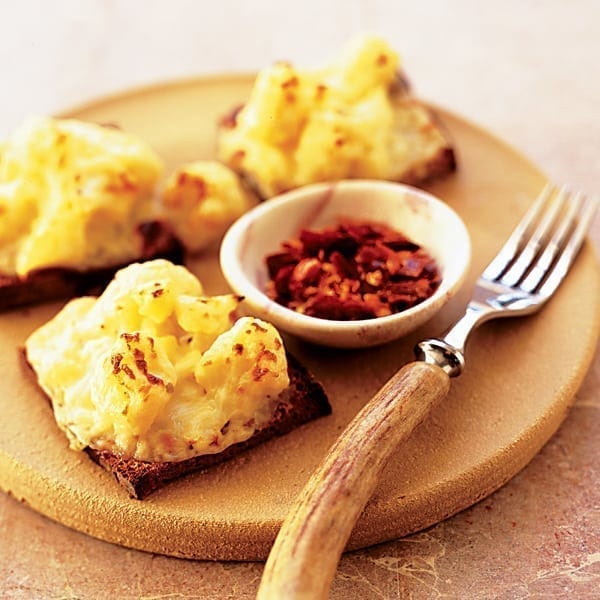 Cauliflower cheese on toast