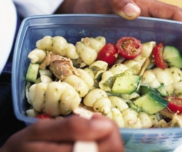Tuna pasta salad with pesto