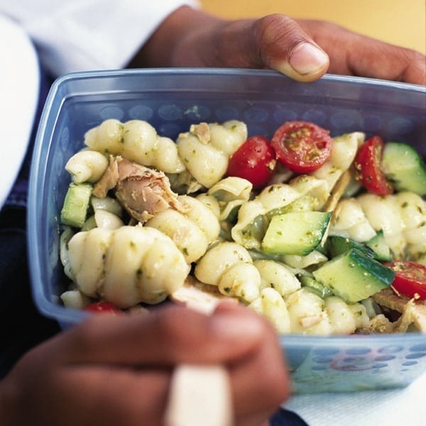 Tuna pasta salad with pesto