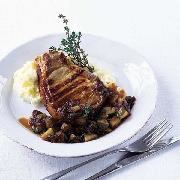 Pork chops with onion and pear chutney