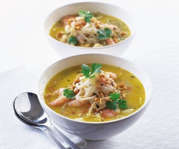 Chicken and prawn laksa